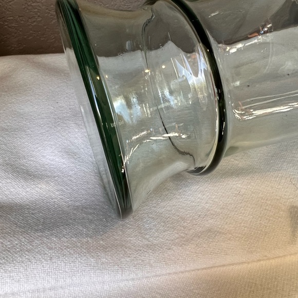 Vintage hand blown vase - Picture 7 of 7